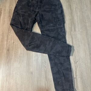Supplies Y2K Camouflage Grey Cargo Pants Size 6
